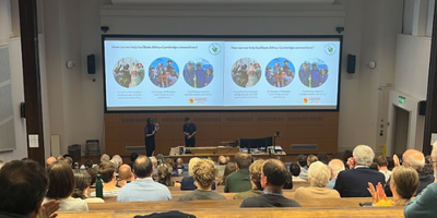 Prof Rebecca Kilner FRS and Prof Claire Spottiswoode FRS taking questions after Claire’s lecture in the main lecture theatre in the Department of Zoology.